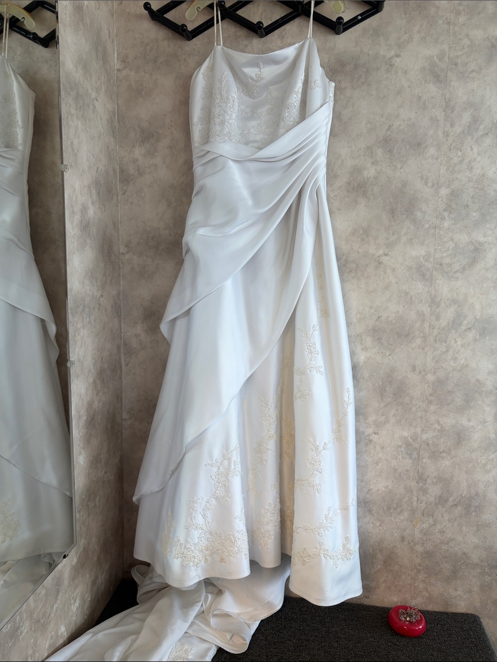 Elegant White Spaghetti-Strap Wedding Dress with Draped Skirt